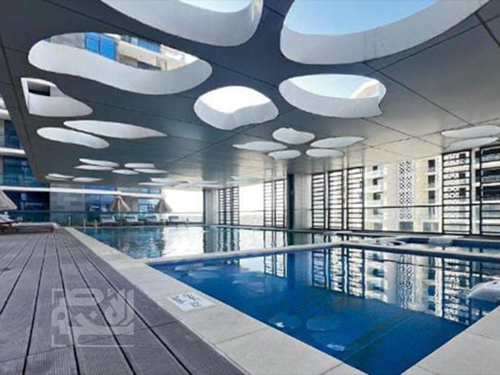 Modern 2-BHK with Balcony | Pool & Jacuzzi | Gym